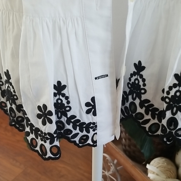 Kate Spade White Top with Gold Accents - Picture 2 of 6